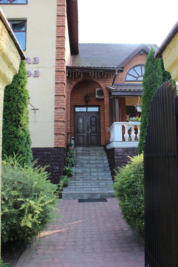 Zolota Pidkova Bed & Breakfast Kovel' Exterior photo